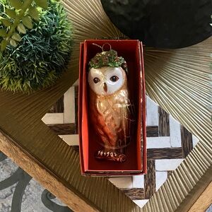 JOHN DERIAN OWL WITH LAUREL CHRISTMAS ORNAMENT NWT